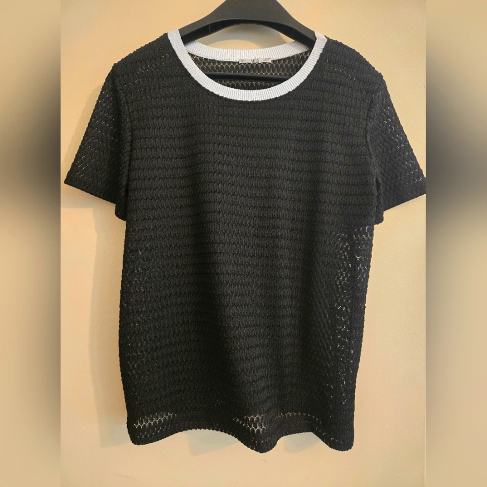 Zara Black Textured Short Sleeve Top with White Trim